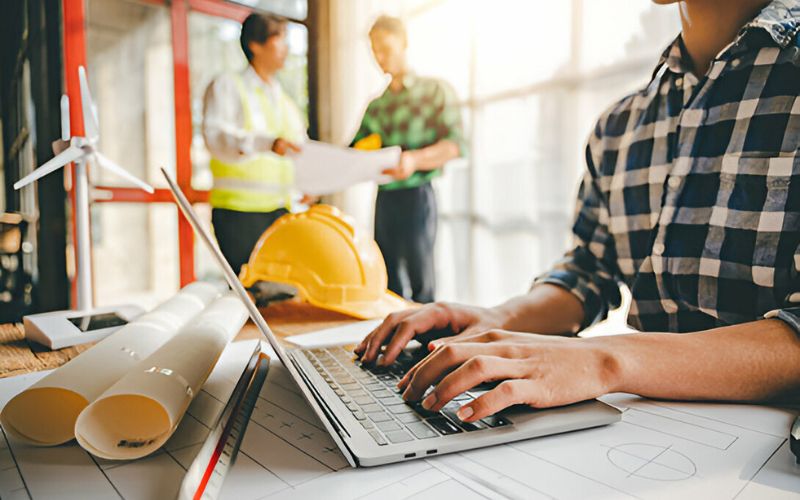 Architects Managing Multiple Projects - DrawingsTech